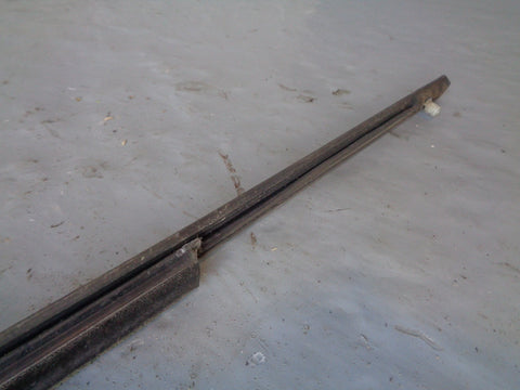 Discovery 4 Weather Strip Seal Off Side Front Window Land