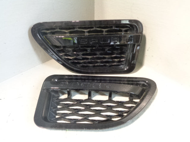 Range Rover Sport Wing Vents Pair L320 in Black Supercharged Style 2005 to 2013