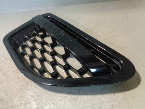 Range Rover Sport Wing Vents Pair L320 in Black Supercharged Style 2005 to 2013