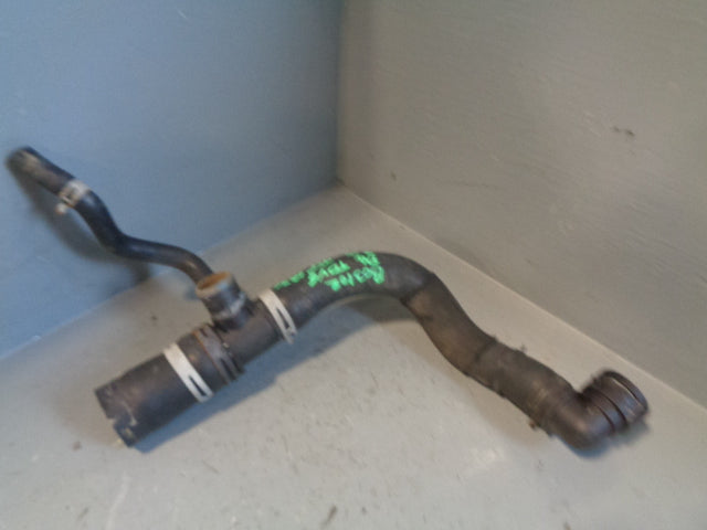 Discovery 4 Top Radiator Hose 3.0 TDV6 Land Rover