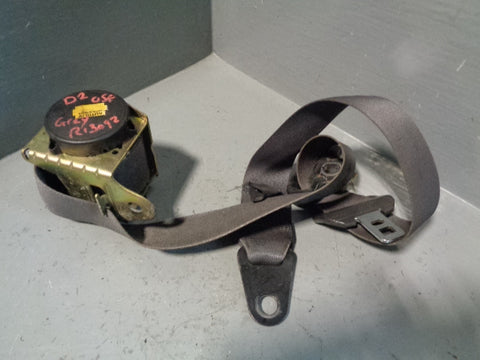 Discovery 2 Seat Belt Assembly Off Side Front in Grey Land