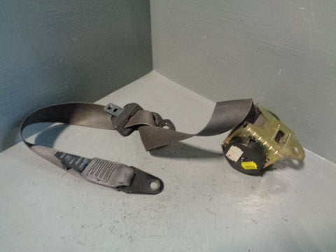 Discovery 2 Seat Belt Assembly Off Side Front in Grey Land