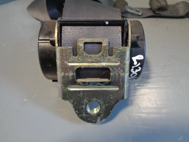 Discovery 2 Seat Belt Near Side Rear Grey Land Rover 1998
