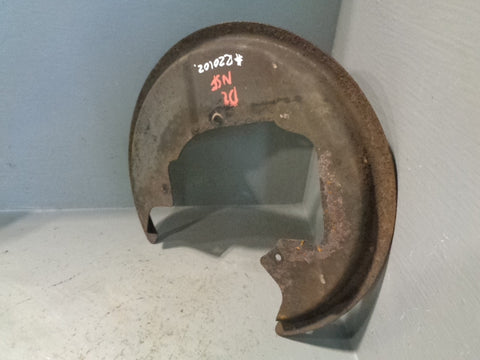 Discovery 2 Back Plate Dust Guard Shield Near Side Front