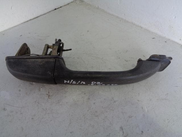 Discovery 2 Door Handle Off Side Rear External CXB102910