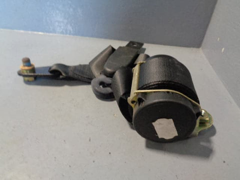 Discovery 2 Seat Belt Near Side Rear Black Land Rover 2002