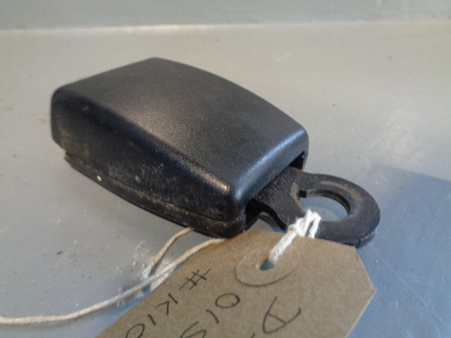 Discovery 3 Seat Belt Buckle Clasp Off Side Rear Type 2 Land
