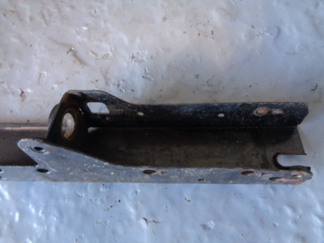 Range Rover P38 Radiator Support Brackets Pair 2.5TD 1994