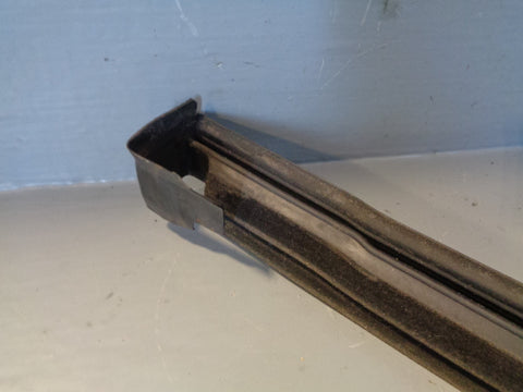 Discovery 2 Weather Strip Seal Off Side Rear Window Trim
