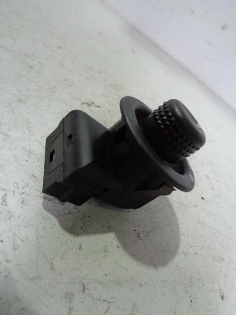 Electric Steering Column Switch XPB500180 Discovery 3 Range