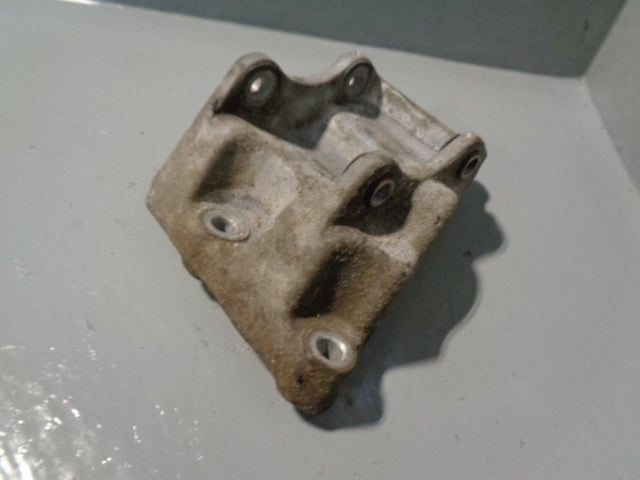 Range Rover Sport Power Steering Pump Bracket 4.2 SC