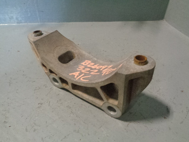 Range Rover L322 Sport Air Con Compressor Bracket Mount