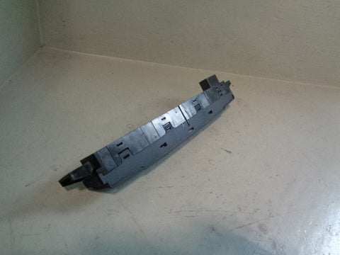 Range Rover Sport Control Switch Panel Hazard YUL501350 Land Rover L320