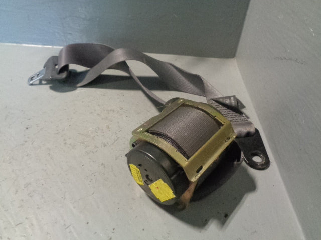 Discovery 2 Seat Belt Near Side Front in Grey Land Rover
