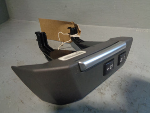 Discovery 3 Steering Wheel Cruise Controls XPD500740 Land