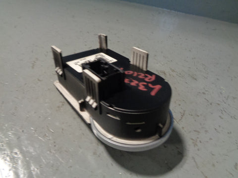 Range Rover L322 Headlight Switch Controls Green Surround