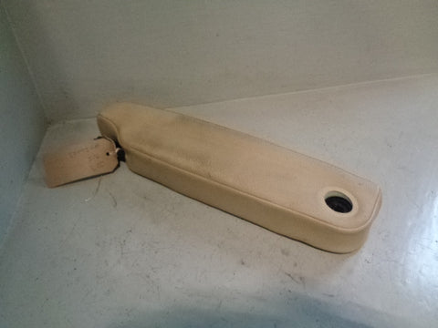 Discovery 3 Armrest Off Side Drivers Alpaca Land Rover 2004 to 2009 K24023