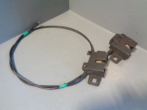 Discovery 3 Bonnet Release Cable and Catches Land Rover 2004