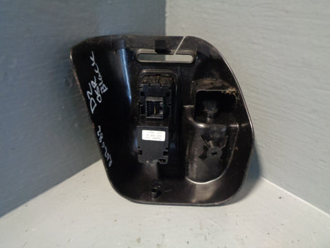 Discovery 2 Rear Volume Control Unit with Off Side Trim Land