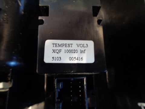 Discovery 2 Rear Volume Control Unit with Off Side Trim Land