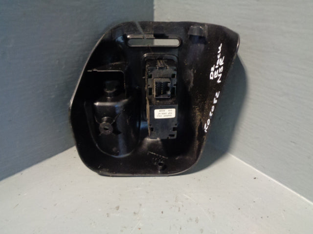 Discovery 2 Rear Volume Control Unit with Near Side Trim