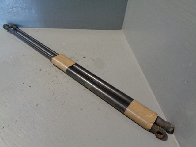 Discovery 4 Tailgate Gas Struts Upper Pair Of Land Rover