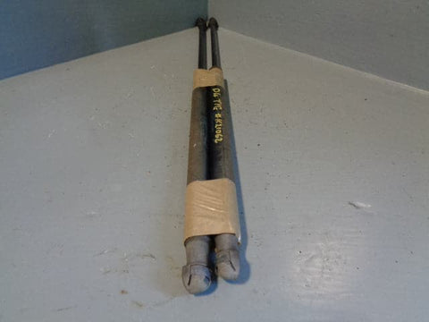 Discovery 4 Tailgate Gas Struts Upper Pair Of Land Rover