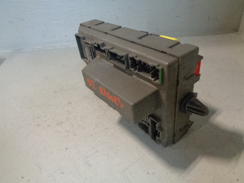 Discovery 2 Fuse Box Under Dash YQE103830 Land Rover 1998 to 2004