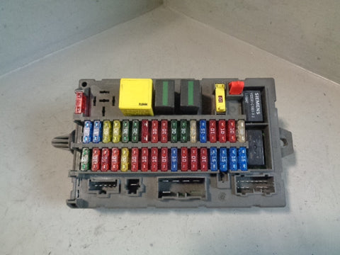 Discovery 2 Fuse Box Under Dash YQE103830 Land Rover 1998 to 2004