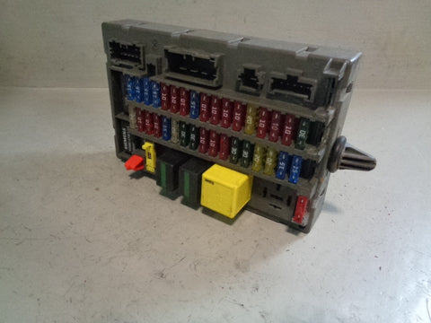 Discovery 2 Fuse Box Under Dash YQE103830 Land Rover 1998 to 2004
