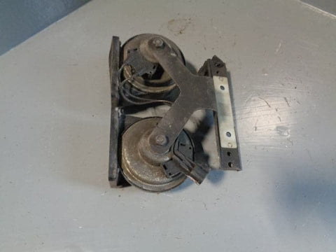 Discovery 4 Horns Pair Of Hi and Low Land Rover 2009 to 2014