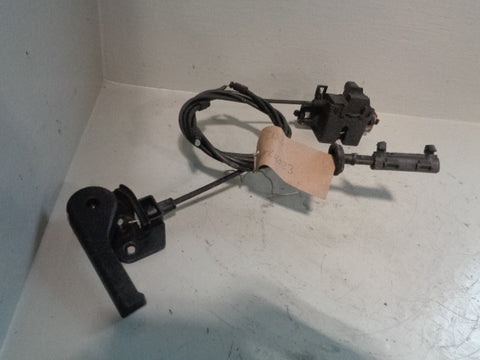 Discovery 3 Bonnet Release Cable Catches and Lever Land Rover 2004 to 2009