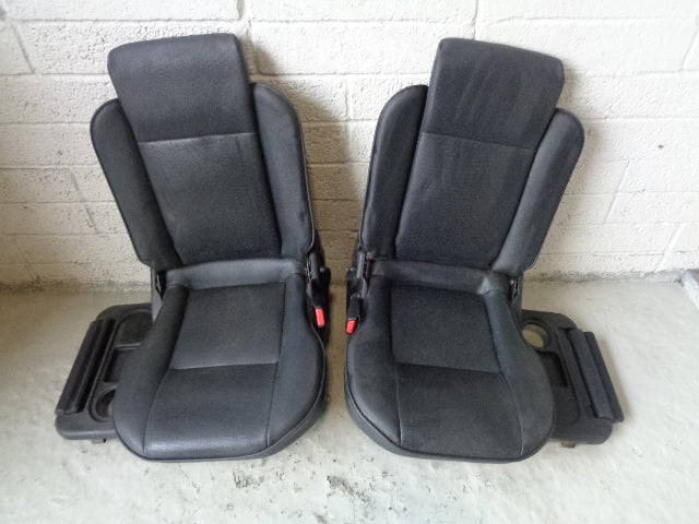 Discovery 2 Dickie Seats Pair Black Leather 3rd Row Land Rover 1998 to 2004