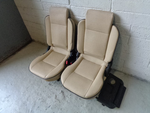Discovery 2 Dickie Seats Pair Beige Leather 3rd Row Land Rover R07023