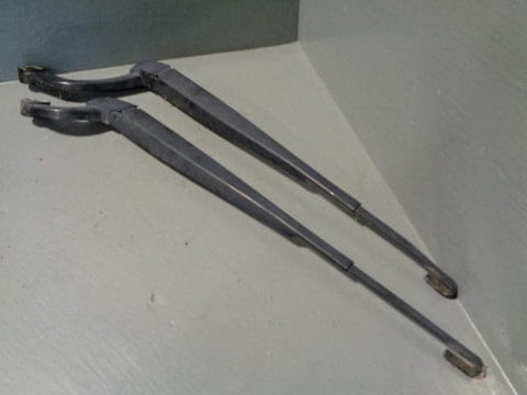 Discovery 4 Wiper Arms Front Pair of Windscreen Land Rover