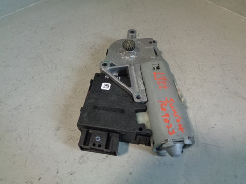 Range Rover L322 Electric Sunroof Motor 67 61 6 910 154 2002 to 2009