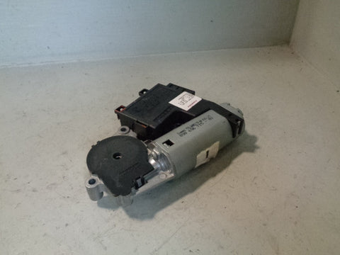 Range Rover L322 Electric Sunroof Motor 67 61 6 910 154 2002 to 2009
