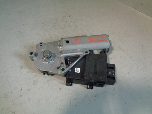 Range Rover L322 Electric Sunroof Motor 67 61 6 910 154 2002 to 2009