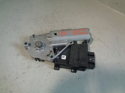 Range Rover L322 Electric Sunroof Motor 67 61 6 910 154 2002 to 2009