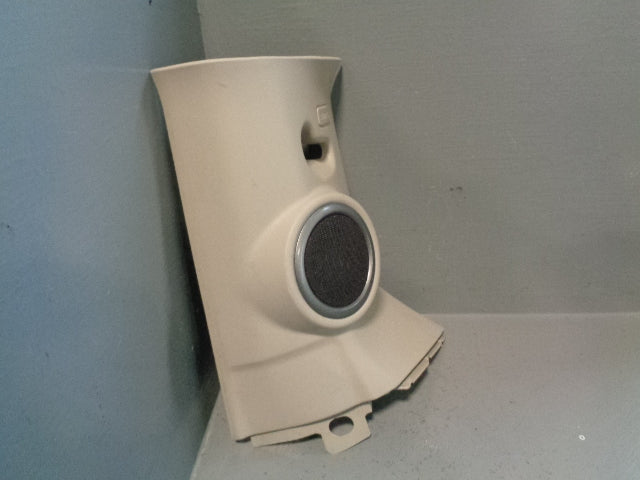 Discovery 3 D Pillar Trim Speaker XQM000400 Near Side Land