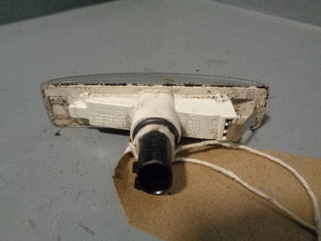 Discovery 4 Side Repeater Clear Indicator for Wing Land