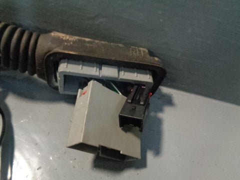 Discovery 4 Off Side Door Wiring Loom Front Right