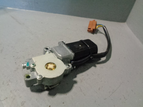 Discovery 3 Sunroof Motor EGQ500010 2004 to 2009 Land Rover