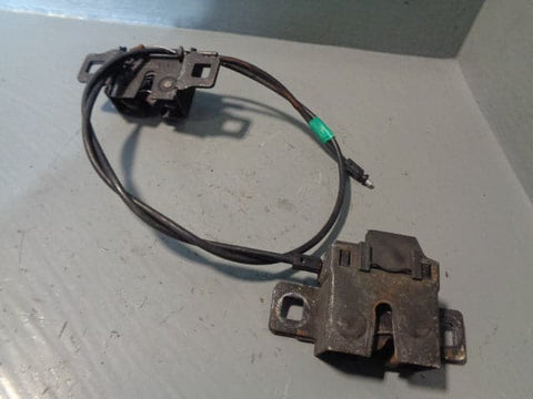 Discovery 4 Bonnet Release Cable and Catches Land Rover 2009
