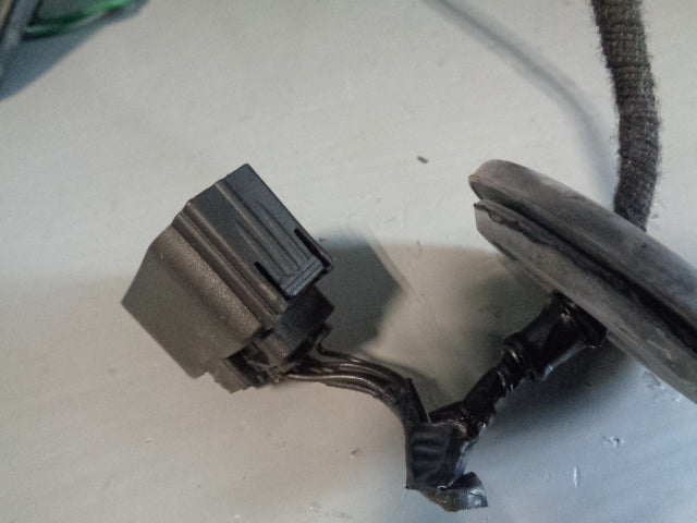 Discovery 4 Near Side Door Wiring Loom Rear Left