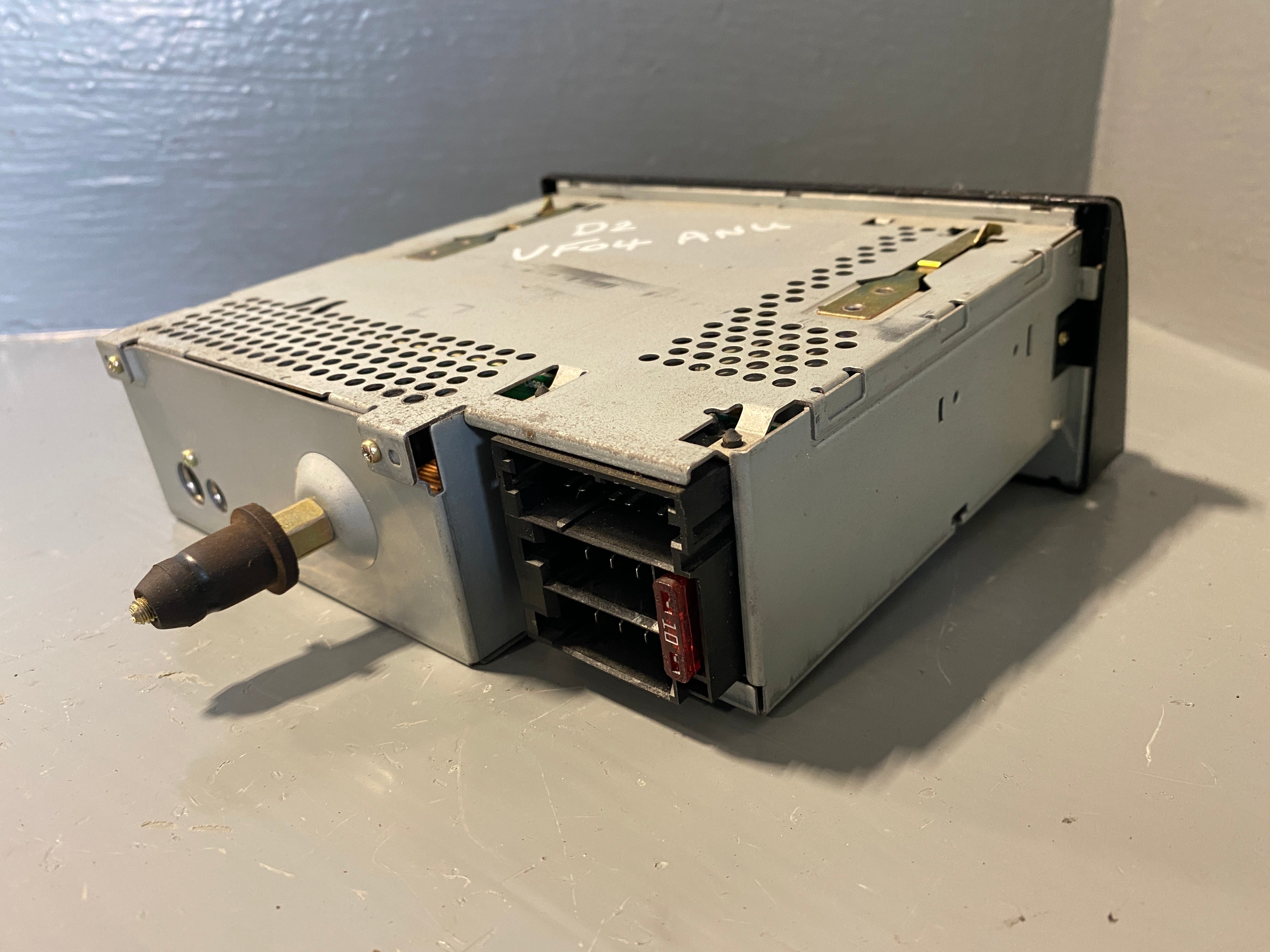 Discovery 2 Stereo Head Unit Radio Cassette Player