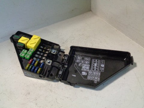 Freelander 1 Fuse Box Engine Bay 2.0 TD4 YQE500330 Land Rover 2001 to 2006
