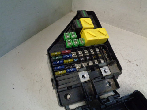 Freelander 1 Fuse Box Engine Bay 2.0 TD4 YQE500330 Land Rover 2001 to 2006