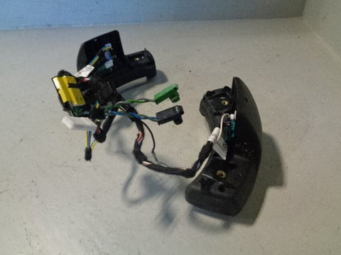 Range Rover L322 Stereo and Cruise Controls Steering Wheel Switches B09013