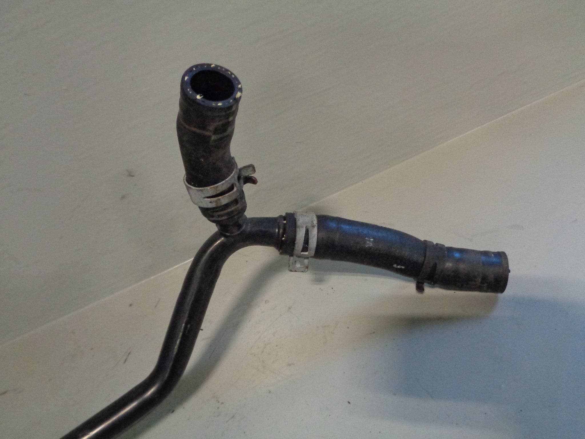 Water Coolant Pipe 3.0 TDV6 AH22-9Y439-AC Range Rover Sport Discovery –  Gentlemen Of Salvage